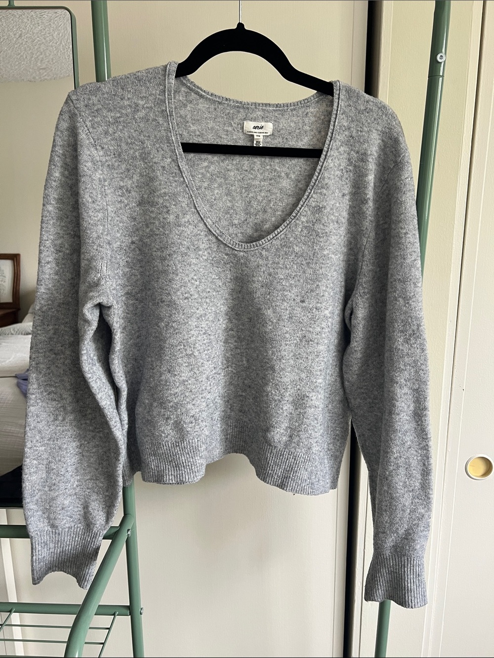 aerie Light Gray V-Neck Sweater